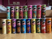 Puste puszki Pringles