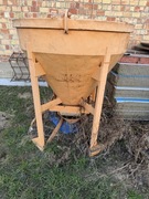 Zbiornik do Betonu Kosz Podajnik Lej Boczny 1m3