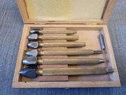 Profesjonalne kluby zegarmistrzowskie, FAVORITE!