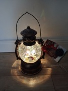 Latarenka latarnia wodna Boże Narodzenie LED 21 cm