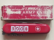 Klasyczny scyzoryk szwajcarski Wenger Delémont z ekskluzywnym logo „BOGE”