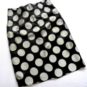 SIMPLE CZARNA W SZARE GROCHY 40/42