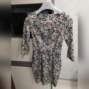 Sukienka w kwiaty vubu XS/164