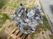 Silnik Toyota Lexus V8 uszkodzony na stolik