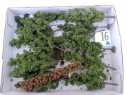 Drzewka rośliny na makiete skala HO TT .