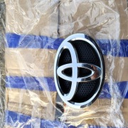 Toyota Yaris 3 logo firmy 