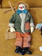 Kolekcjonerskie Mporarionetka porcelanowa  Klaun 49cm. w dobrym stanie 