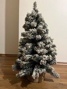 Choinka ośnieżona w chuście jutowej 80 cm