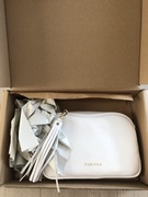 NOWA torebka damska,listonoszka, biała skóra licowa, bez paska.