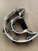 Tamburyn - piękny dźwięk.