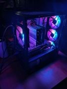 Komputer gamingowy do CS2 R5 3500x 16GB DDR4 R9 290 4gb SSD NVME ARGB Cichy