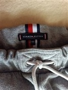 dziecko spodnie dresowe cieplutkie unisex Tommy Hilfiger roz.122