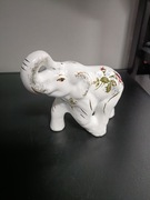 Słonik porcelanowy czerwona róża 