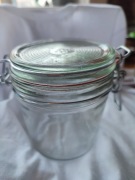 Słoik z zamknięciem typu weck. 0.500 ml/6 zł szt.