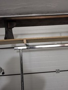 Stojak na ubrania z górną podwójną półką. Używany 