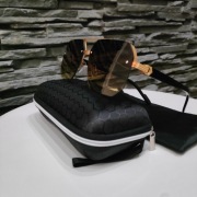 Nowe okulary z etui przeciwsłoneczne 