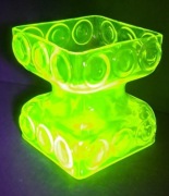 Szkło uranowe wazelinowe wazon świecznik Kehra Tamara Aladin 60-te