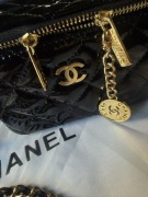 Kuferek torebka czarna Chanel