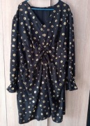 Sukienka w złote kwiaty