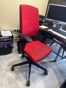 UŻYWANE KRZESŁA BIUROWE PROFIM RAYA CZEROWNE