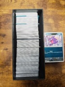 Duży Zestaw Kart Pokémon 858 szt. | Holo, Reverse, zwykłe| Mix Setów