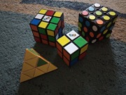 Zestaw: Oryginalny Rubik's + Pyraminx Vintage lat 90 kostka rubika