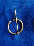 Fibula wzór XIVw.
