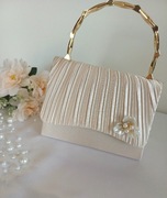 Torebka koktajlowa- Akrylowy kwiat