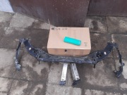 Sprzedam pas przedni gorny  z okularami i strefami zgniotu od mercedesa w11