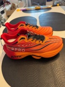 Buty sportowe. Rozmiar 42