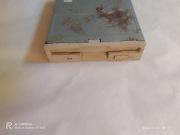 Stacja dyskietek 3.5 cala sprawna widoczne ślady rdzy retro PC