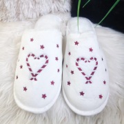 Buty damskie kapcie domowe memory foam ciepłe serduszka 40-41