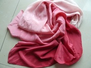 Milanówek chusta ombre koralowo -łososiowa 100% jedwab silk 86 cm