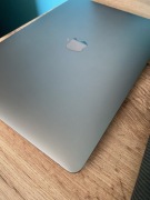 MacBook Pro 2019 16/256