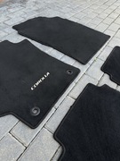 Dywaniki welurowe oryginalne do Toyota Corolla OE Komplet