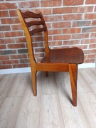 Krzesło drewniane wykonane w polskiej fabryce mebli w latach 90 tych XX w. 
