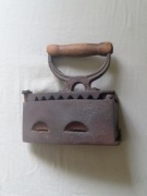 Stare żelazko na węgiel 