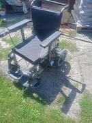 Wózek inwalidzki elektryczny