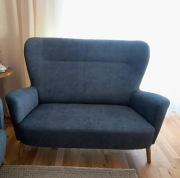 Sofa dwuosobowa, morski kolor.