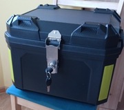 kufer centralny jak NOWY duży ok. 50 litrów