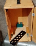 Skrzynka na mikroskop PZO Studar, drewniana