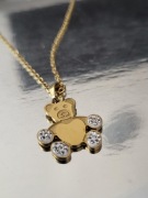 Naszyjnik z uroczym misiem Teddy. Stal nierdzewna. Kolor złoty 