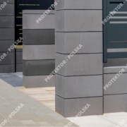 pustak ogrodzeniowy połówka podmurówka przegroda palisada przęsło brama mur