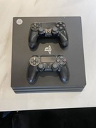 Sony PlayStation PS4 PRO 1TB + 2 pady 