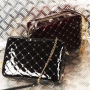 Poszukuję Torebka Sophie Batycki czarna lakier 