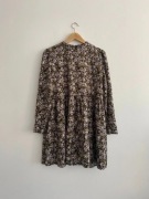 krótka sukienka w kwiaty czarna khaki wzorzysta mini rozszerzana L 40