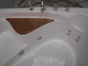 wanna z hydromasażem Sicilia 140x140 VICTORY SPA N