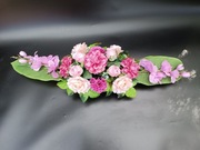 Sztuczna wiązanka, kompozycja kwiatowa na grób.