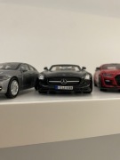 Zabawka model samochodzik 1:32