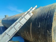 Zbiornik dwupłaszcowy najazdowy leżący